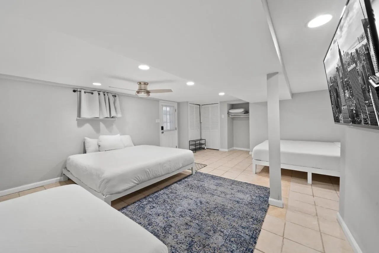 The Rainforest I Sleeps 16 20M To Nyc Free Parking New York Holiday home