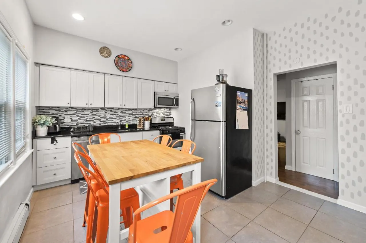 Holiday home The Rainforest I Sleeps 16 20M To Nyc Free Parking New York
